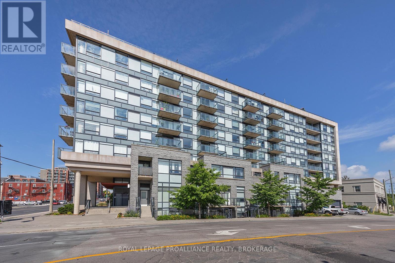 709 121 Queen St, Kingston, ON K7K 0G6