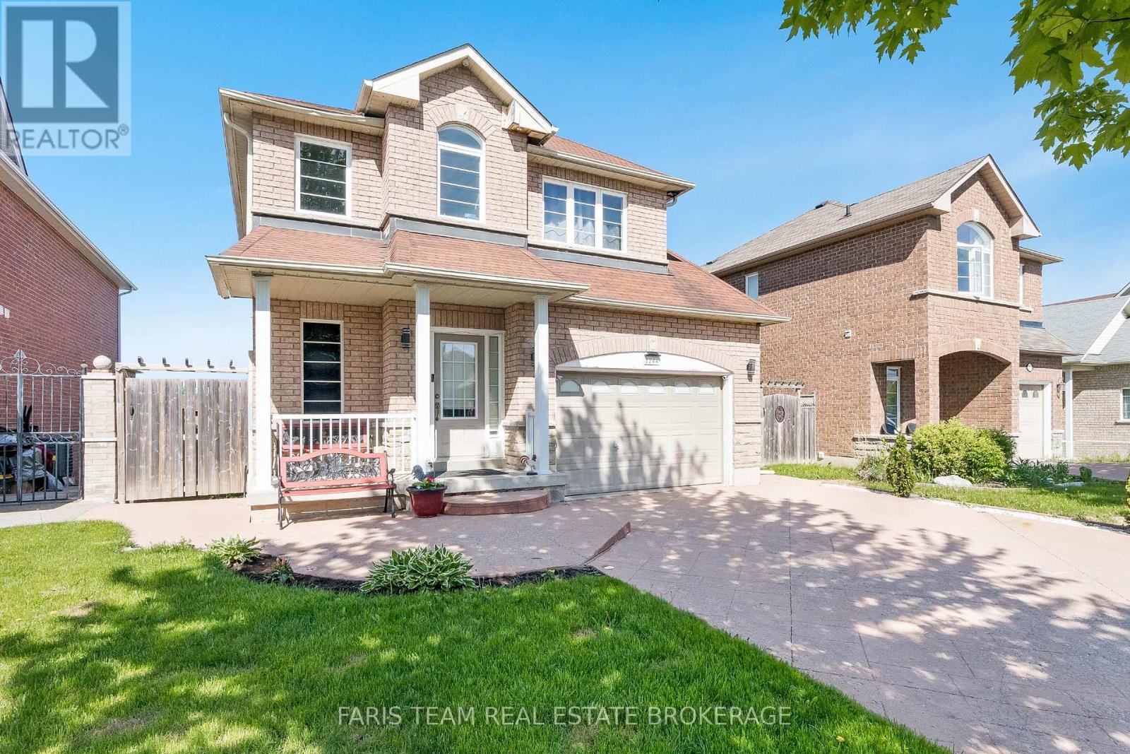 1244 Marylou St, Innisfil, ON L9S 0E5
