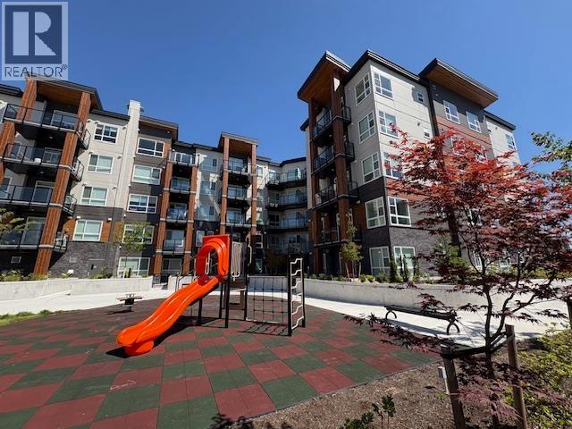12143 223 Street Unit 214, Maple Ridge, BC V2X 3J2