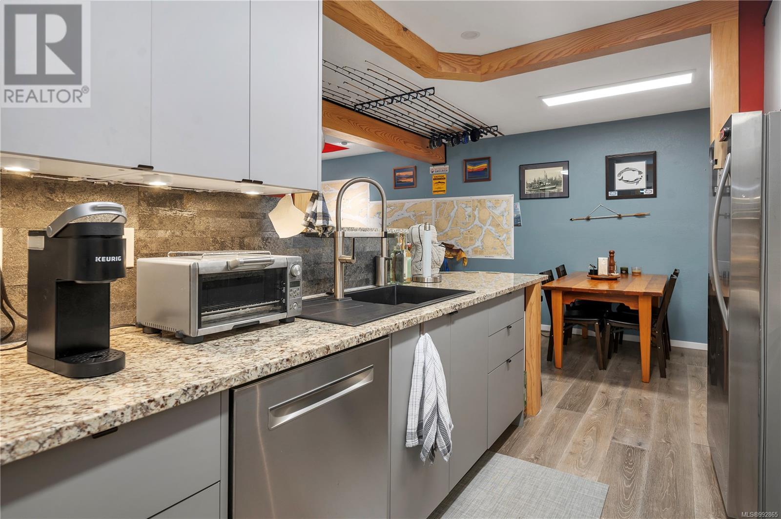 611 Macmillan Dr Unit 310 Dr, Sayward, BC V0P 1R0