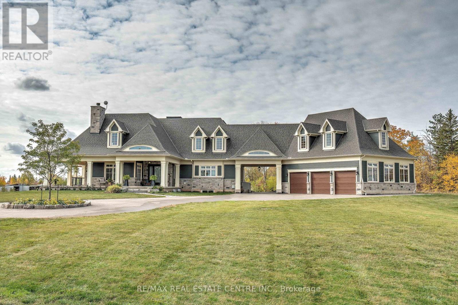 4496 Henderson Rd, Milton, ON L9T 2X5