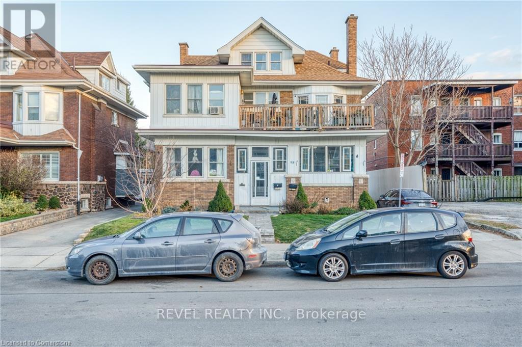 93 Barnesdale Blvd, Hamilton, ON L8M 2V5