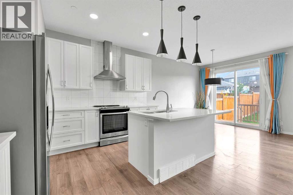 106 Lucas Cres NW, Calgary, AB T3P 1M6
