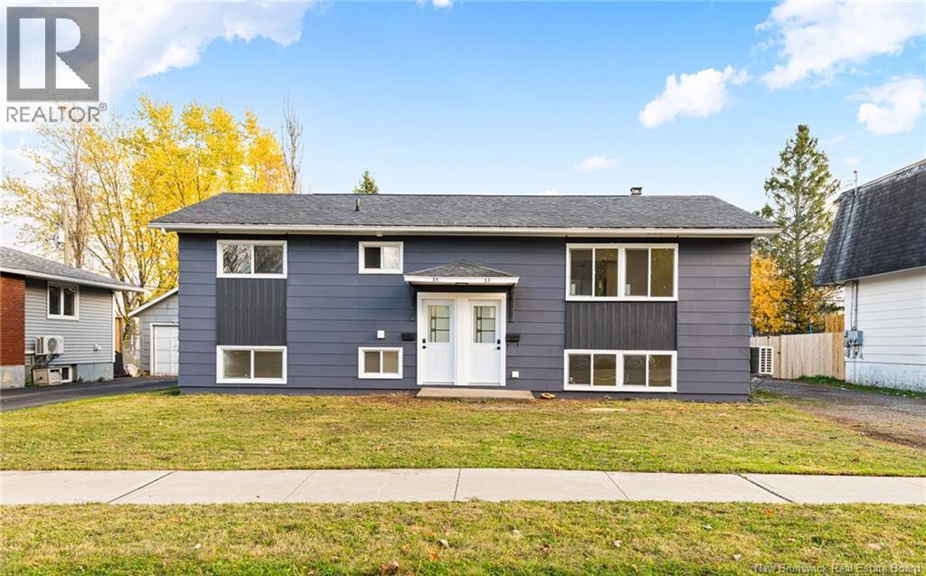 33-35 Coventry Cres, Moncton, NB E1C 8G5
