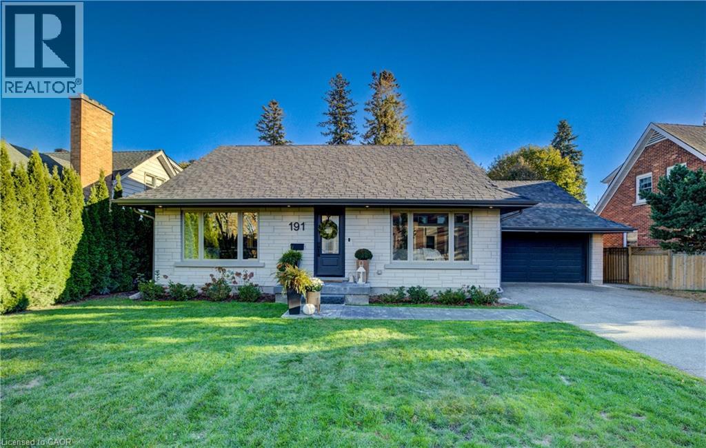 191 John St W, Waterloo, ON N2L 1C6