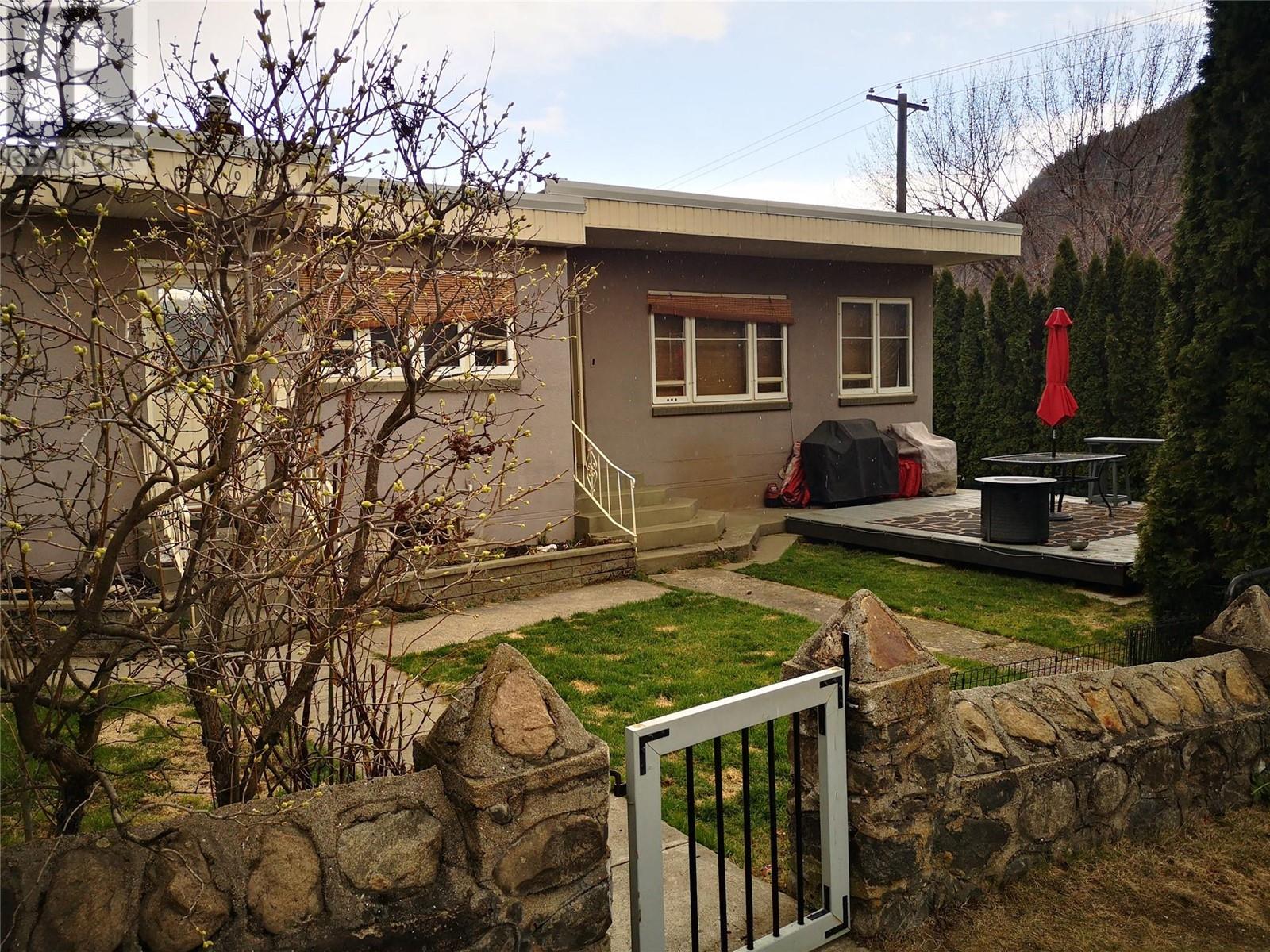 3300 Dahlia Cres, Trail, BC V1R 2X9
