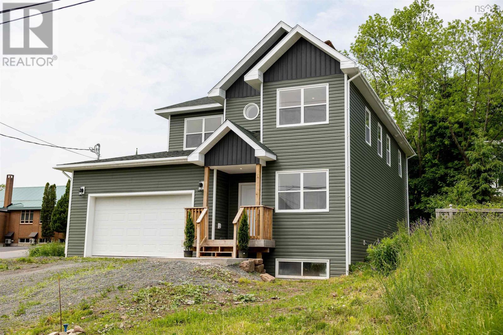 134 High St, Pictou, NS B0K 1H0