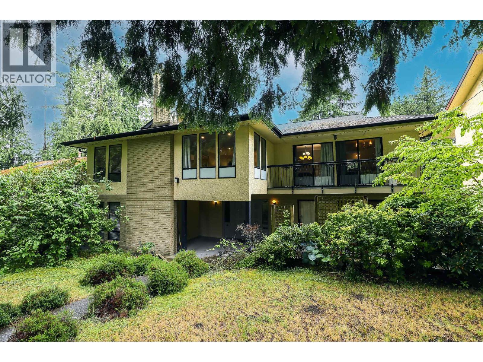 512 Mentmore St, Coquitlam, BC V3J 4P6