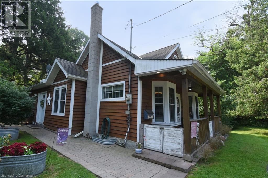 662 Old Dundas Rd, Hamilton, ON L9G 3J3