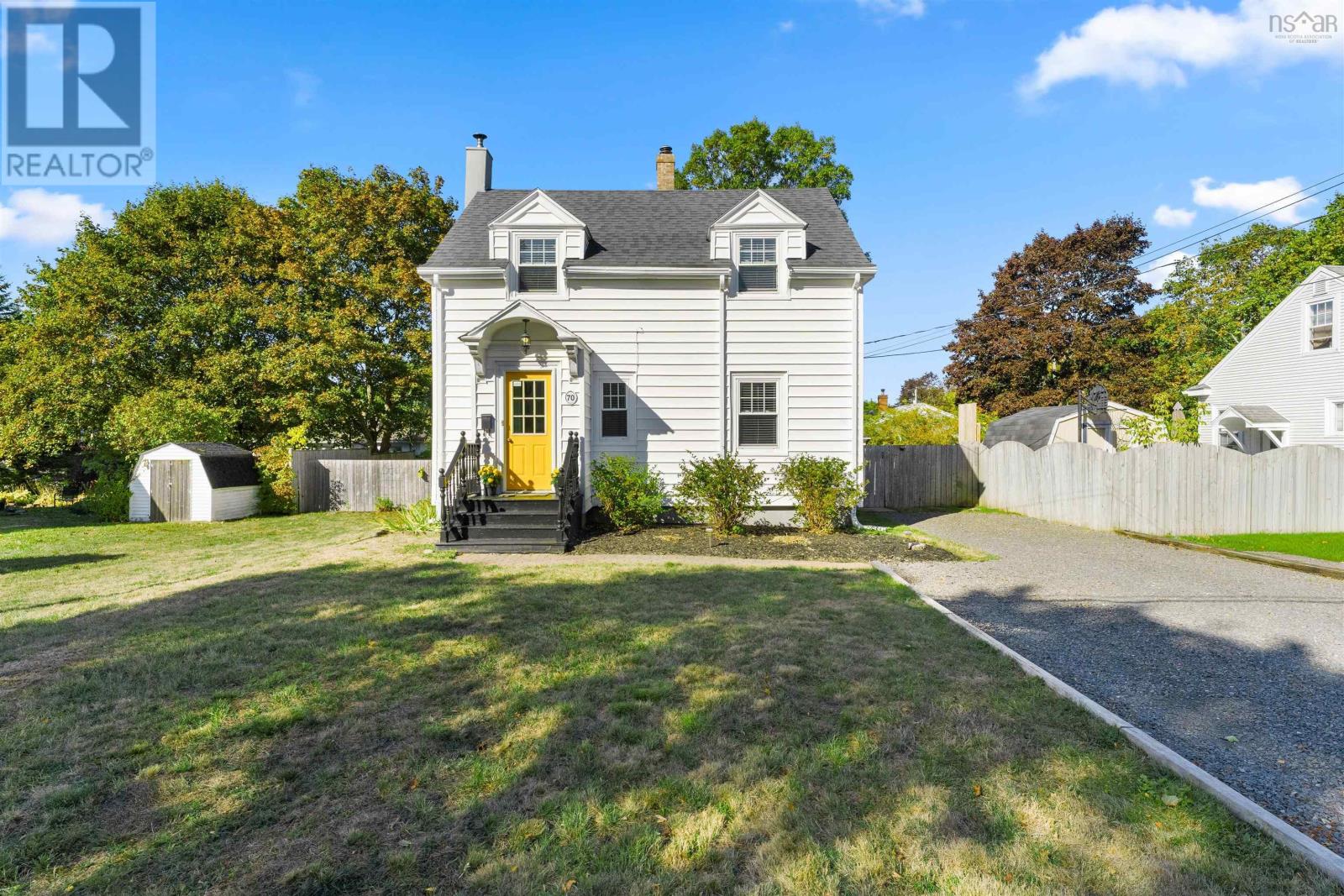70 Oakdene Ave, Kentville, NS B4N 2B9