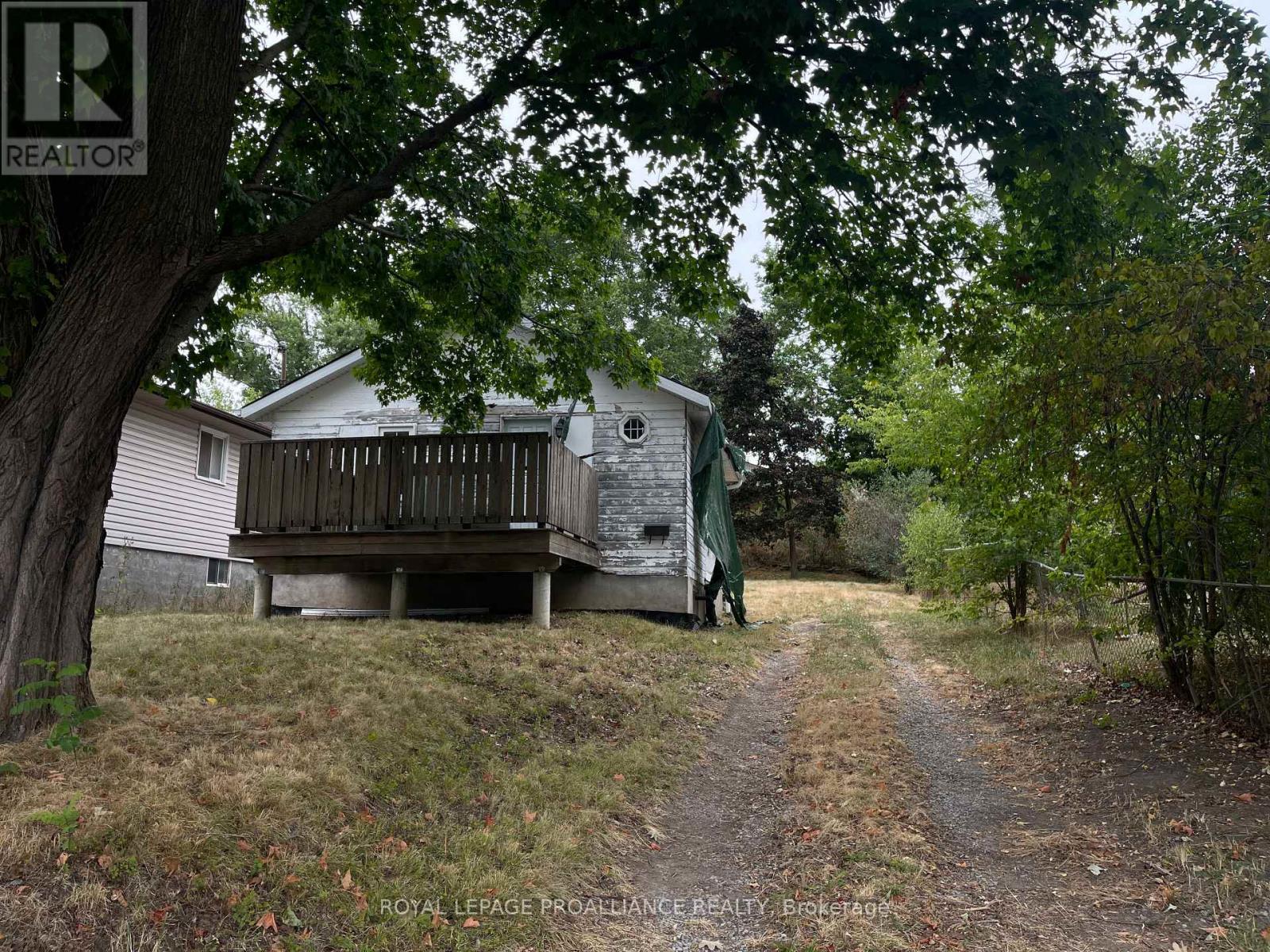 440 Bellevue St, Peterborough, ON K9H 5G6