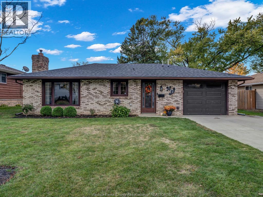 164 Owenwood Dr, Kingsville, ON N9Y 3J2