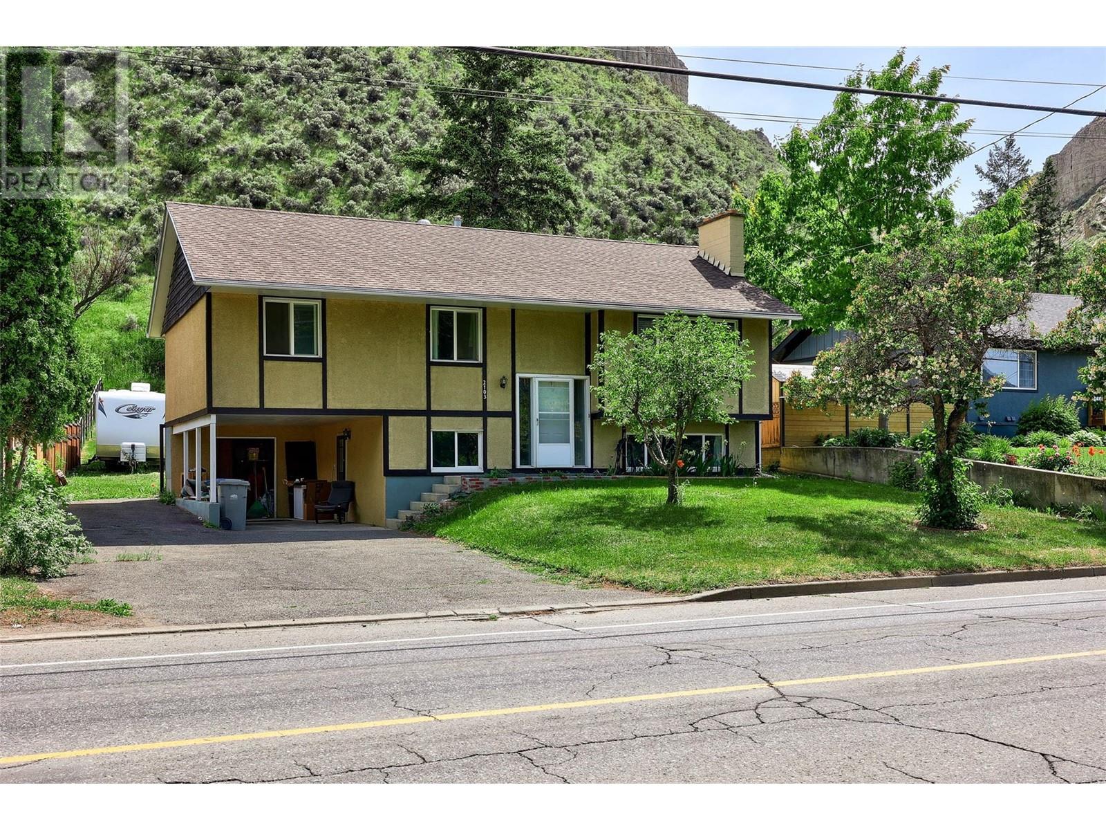 2103 Valleyview Dr, Kamloops, BC V2C 4C3