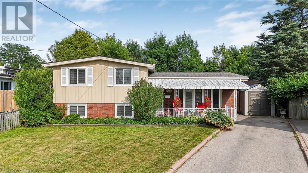 23 Coral Dr, Hamilton, ON L8V 2N4