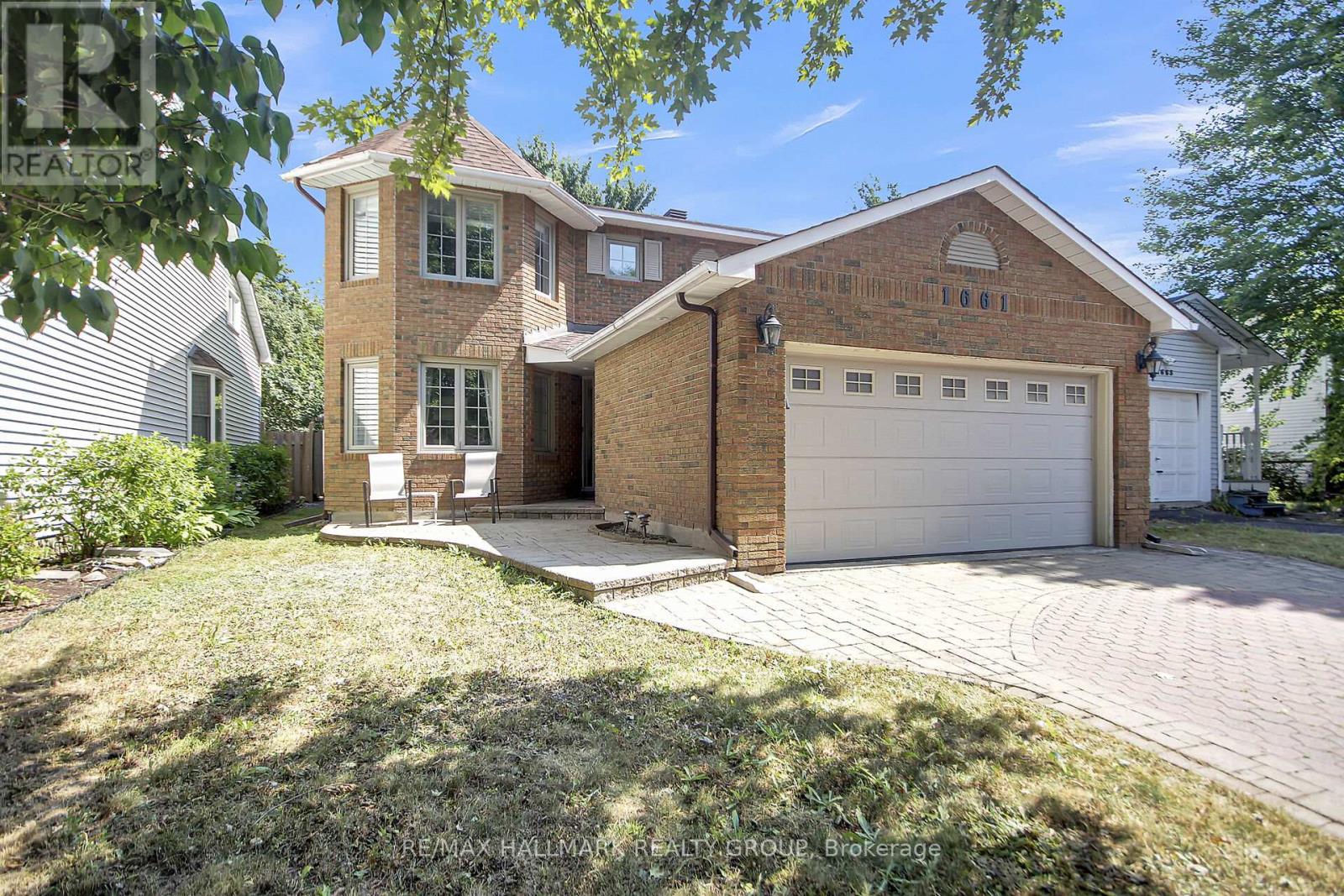 1661 Kindersley Ave, Ottawa, ON K1C 4V4