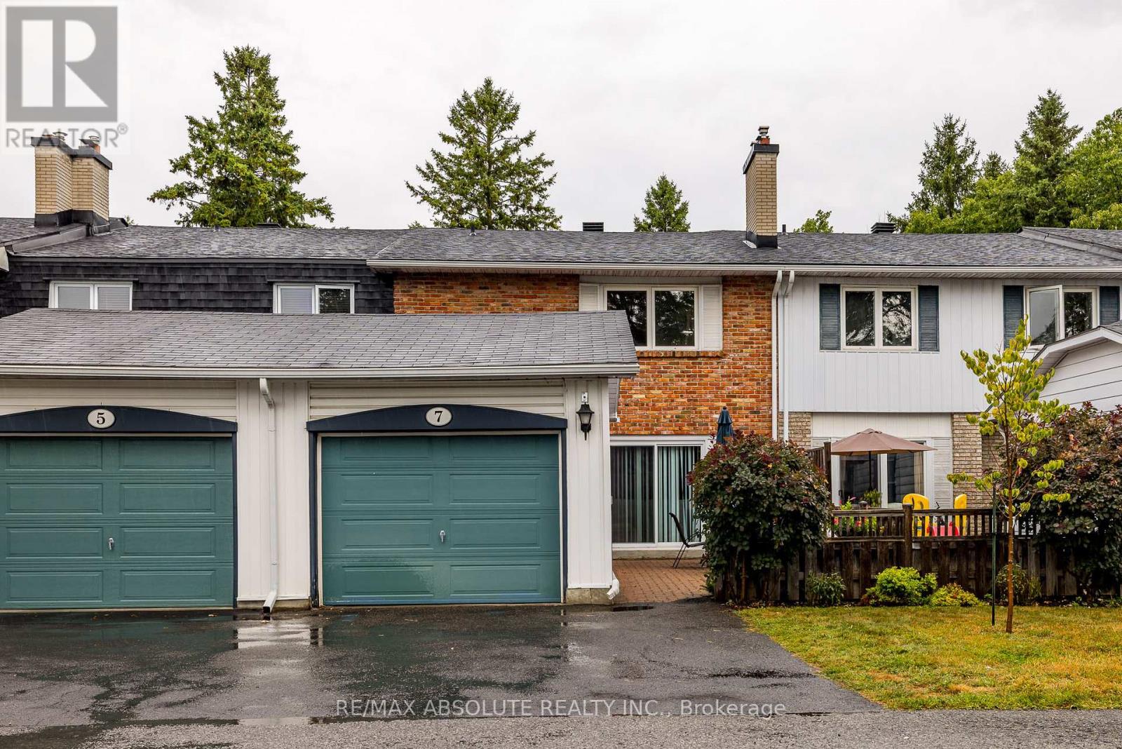 7 Ramsgate Private E, Ottawa, ON K1V 8M4