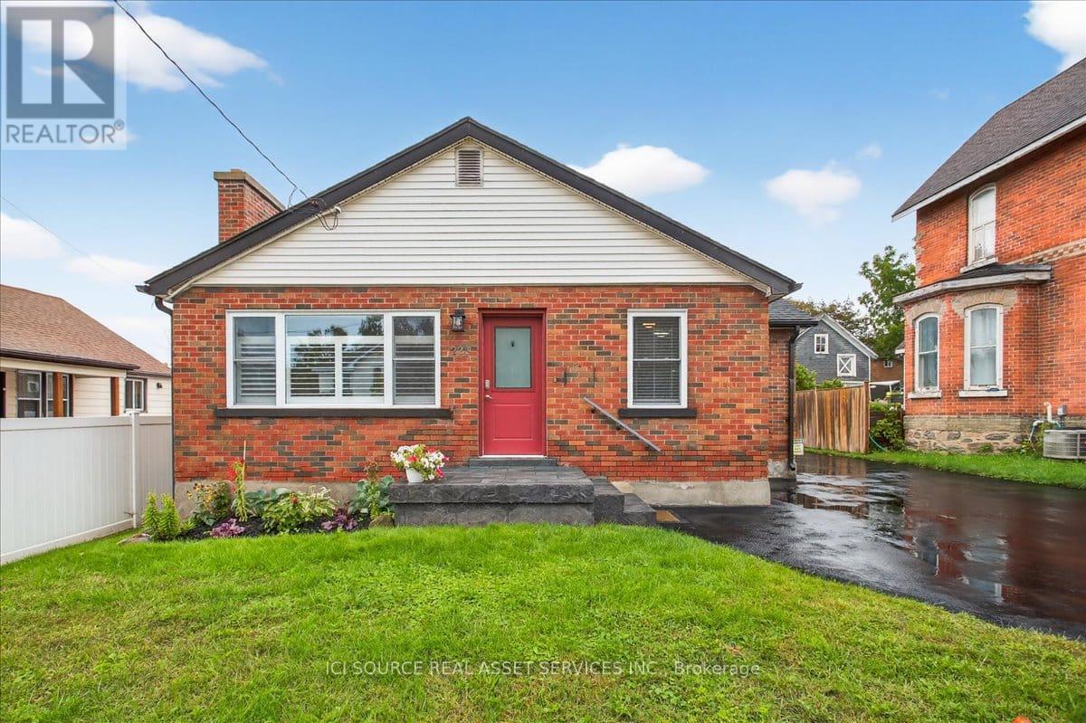 223 Mississaga St W, Orillia, ON L3V 3B6