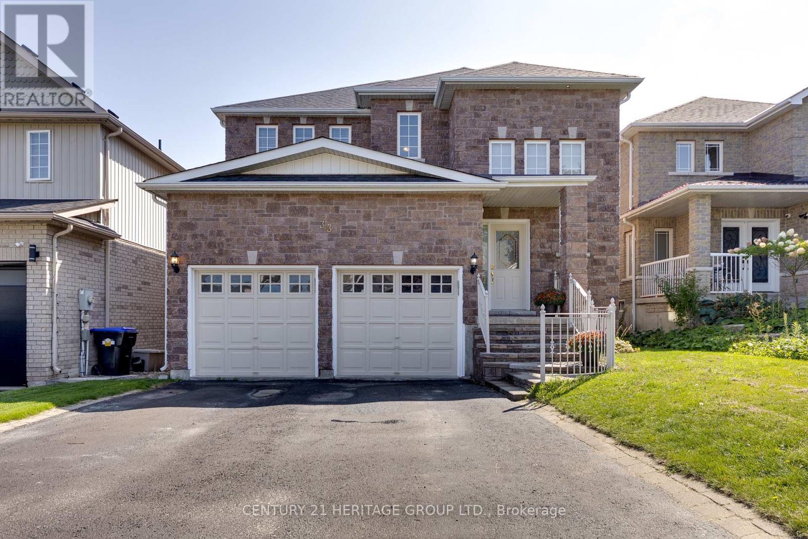33 Highland Ter, Bradford West Gwillimbury, ON L3Z 3E9