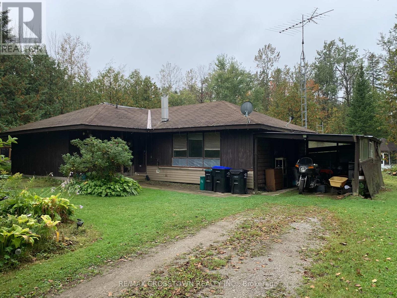 1470 Gill Rd, Springwater, ON L3V 4K6