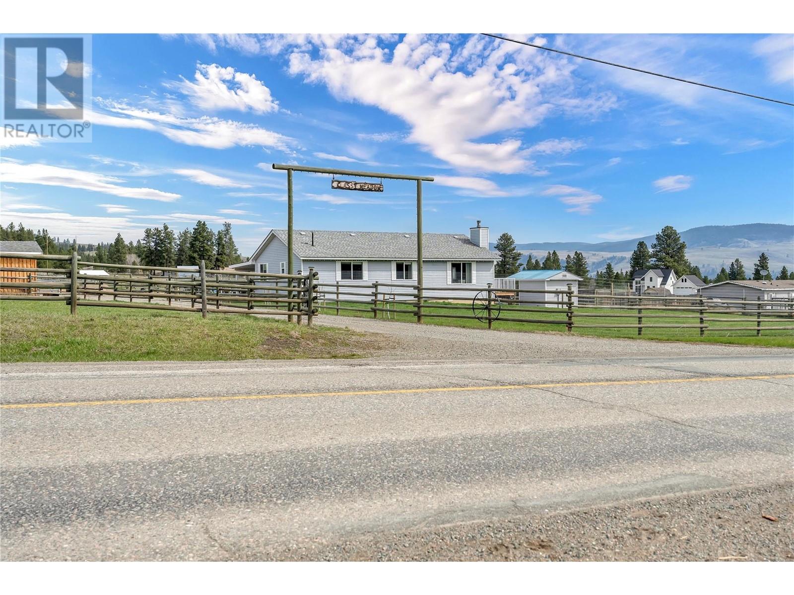 230 Coalmont Rd, Princeton, BC V0X 1W0
