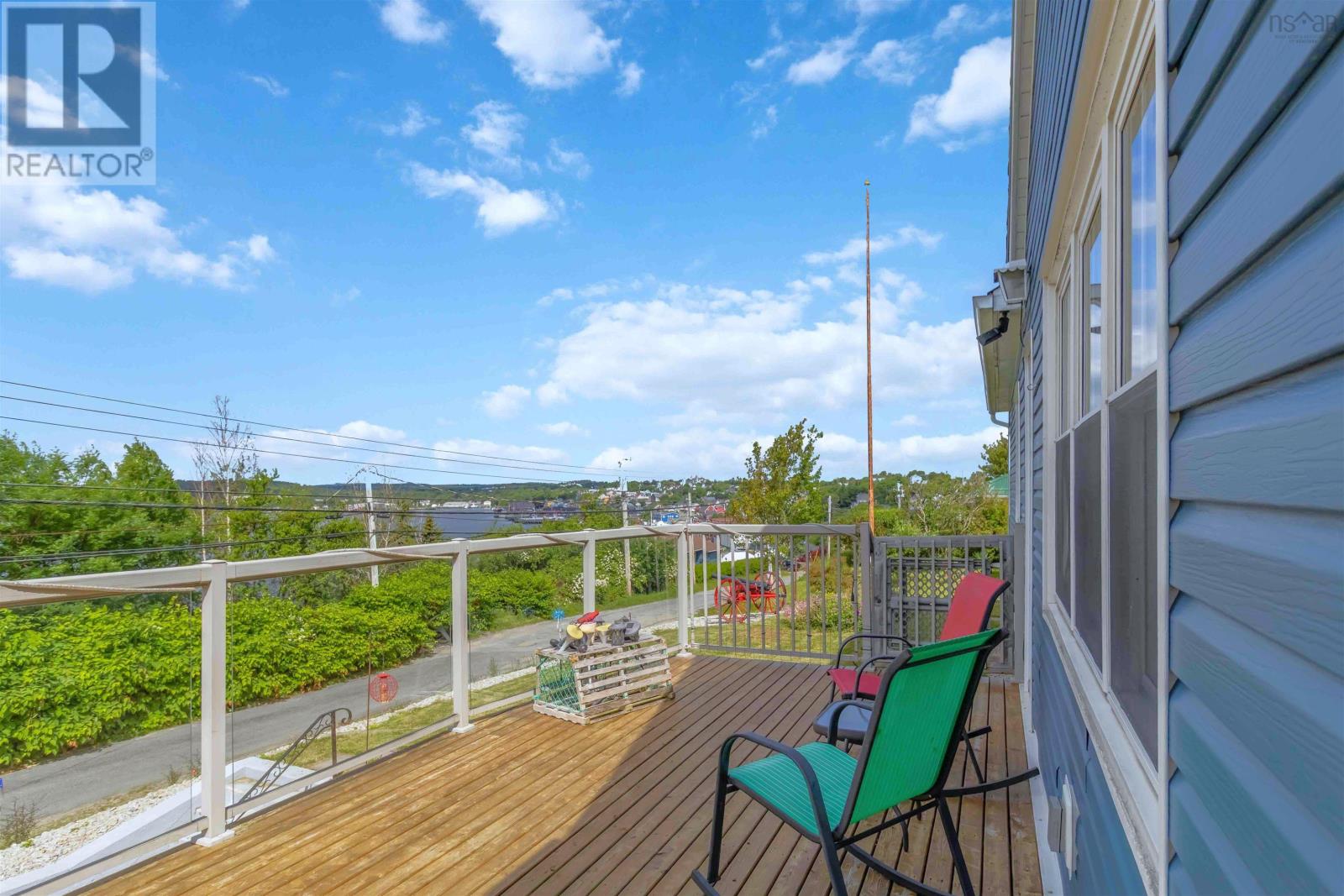 61 Hospital Rd, Lunenburg, NS B0J 2C0