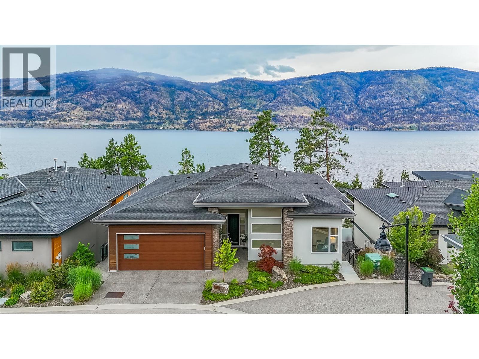 3452 Blue Grass Ln, Kelowna, BC V1V 3G1