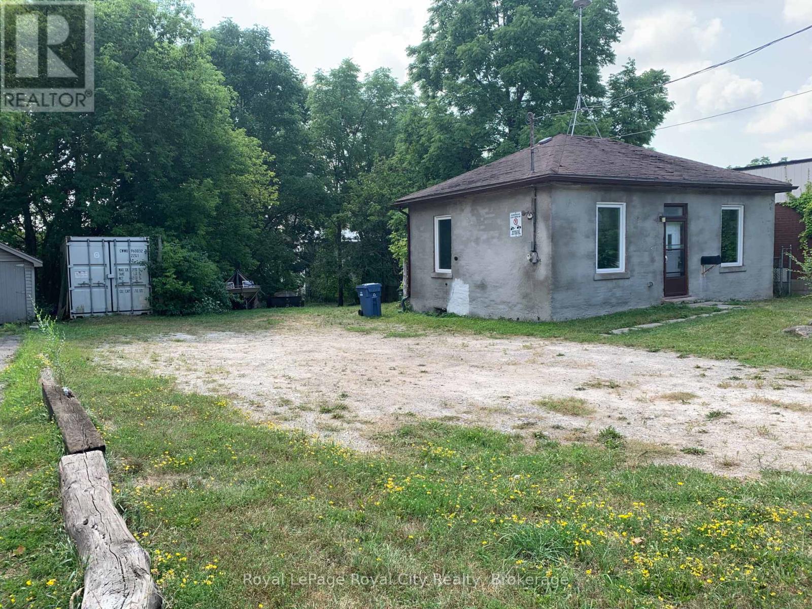180 Waterloo Ave, Guelph, ON N1H 3J3