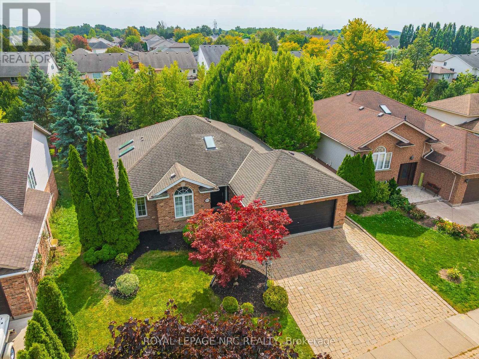 8072 Alpine Dr, Niagara Falls, ON L2H 3C1