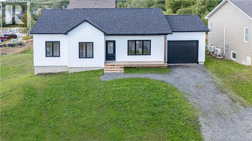 201 Gilridge Dr, Fredericton, NB E3G 9W7
