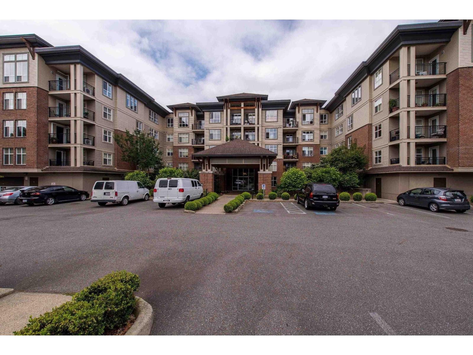 8955 Edward Streetchilliwack Proper West Unit 302, Chilliwack, BC V2P 4E2