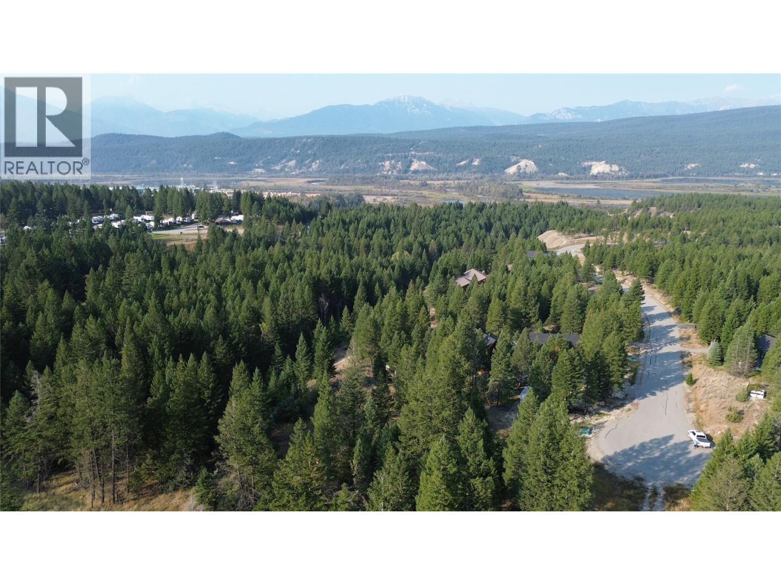 4962 Saddlewood Ln, Radium Hot Springs, BC V0A 1M0