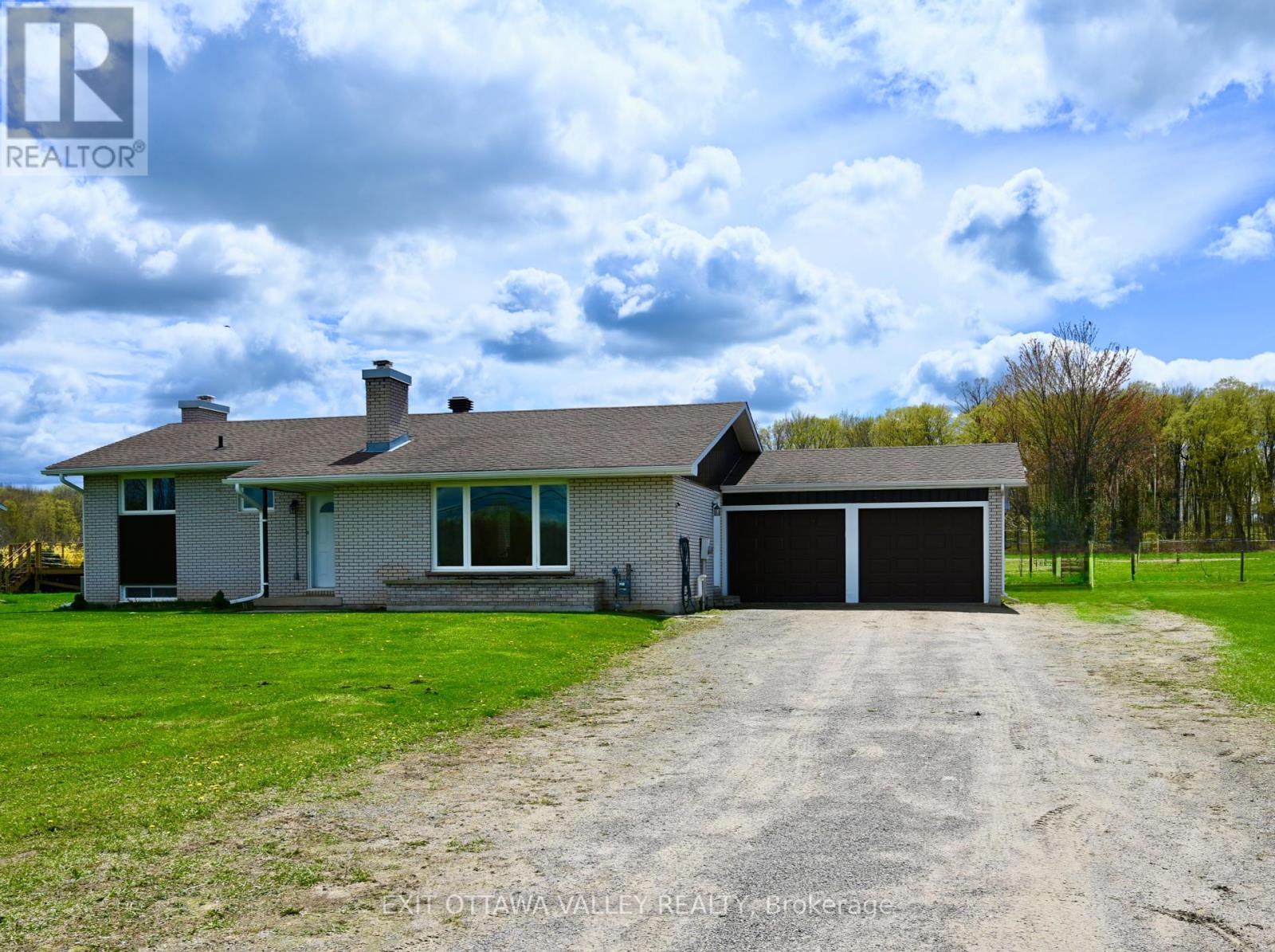 2297 Beachburg Rd, Whitewater Region, ON K0J 1C0