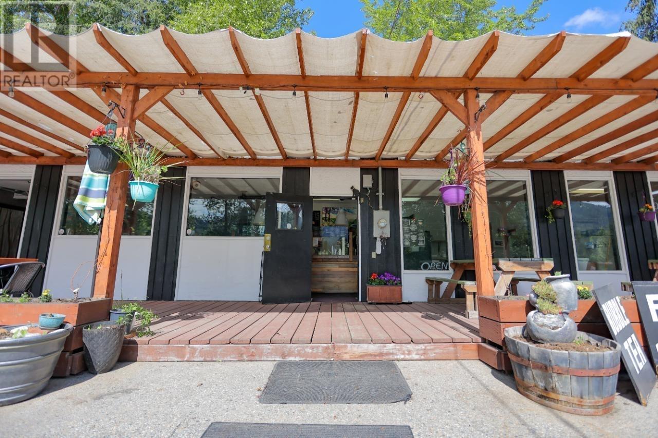 3 Highway Unit 1841 #b, Fruitvale, BC V0G 1L0
