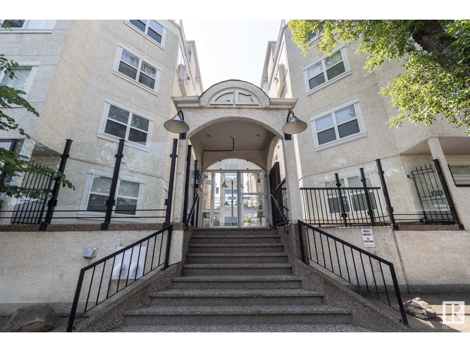 10939 82 Avenue Northwest #206, Edmonton, AB T6G 0S7
