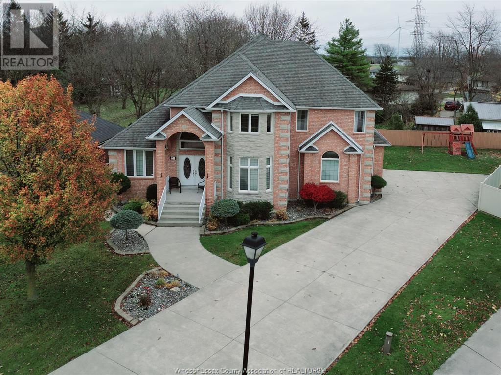 21 Laurentia Dr, Chatham-Kent, ON N0P 2L0
