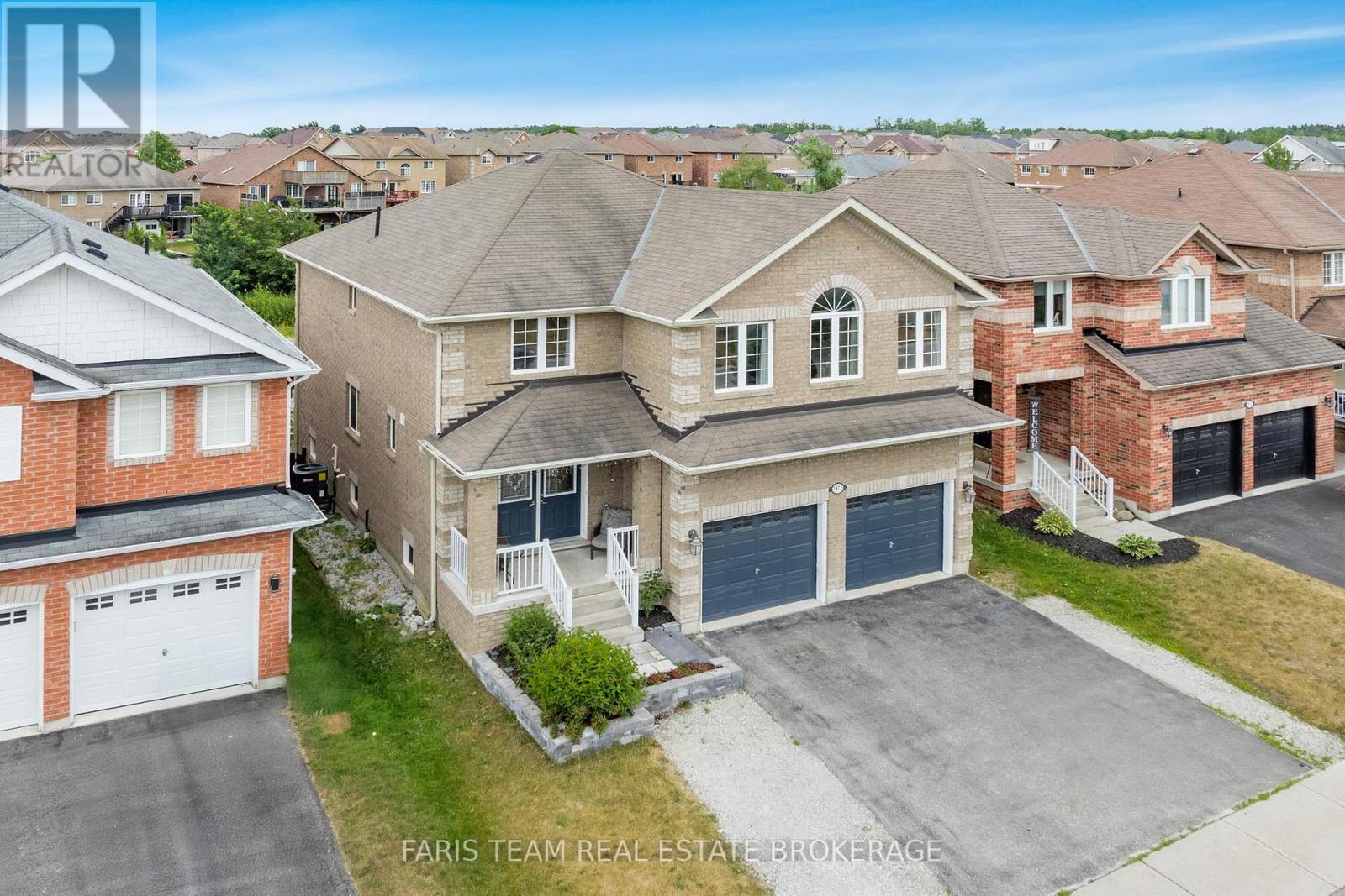 1373 Hunter St, Innisfil, ON L9S 4B7