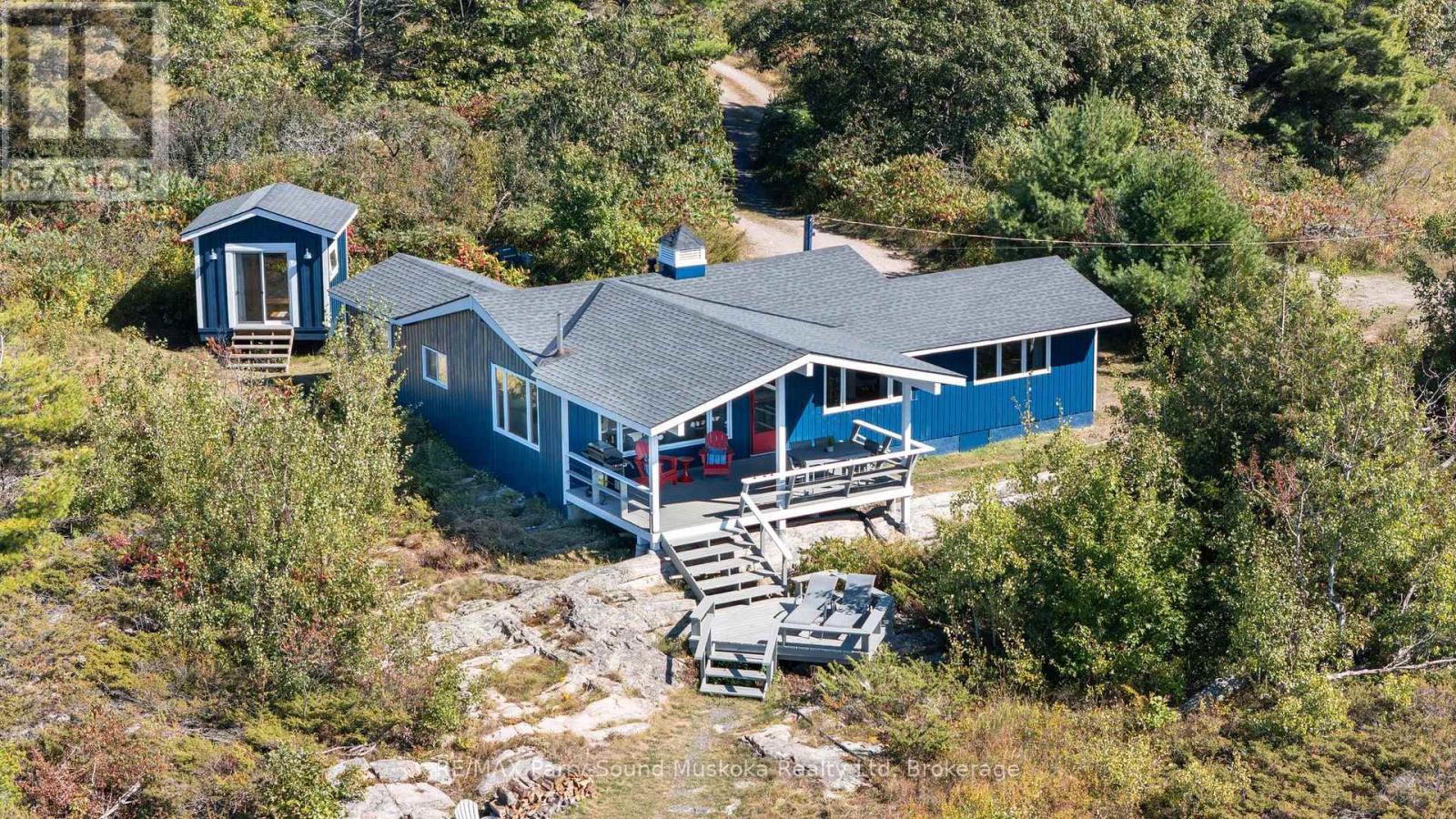 15 Forsyths Rd, Carling, ON P0G 1G0