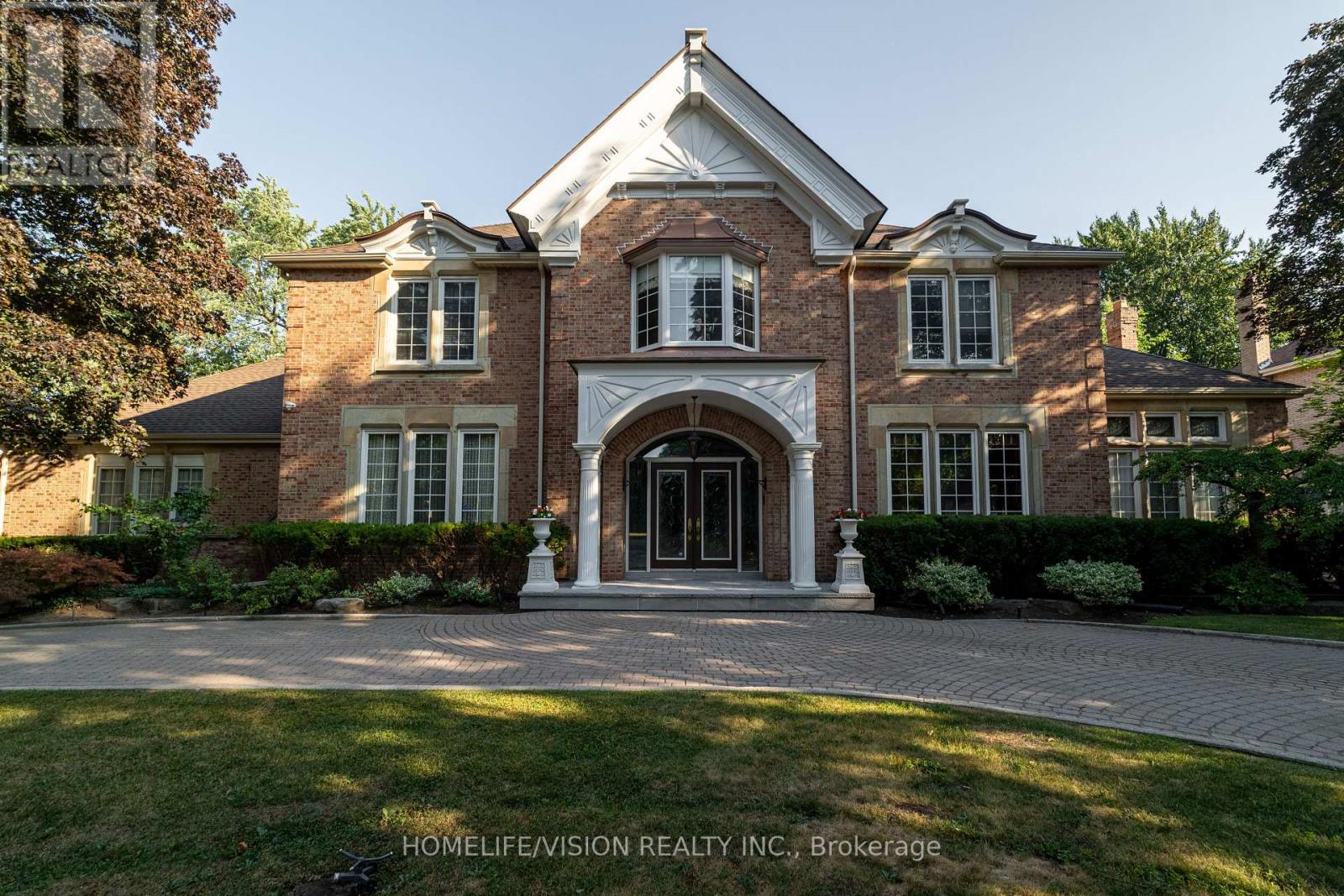 15 Daffodil Ave, Markham, ON L3T 1N2