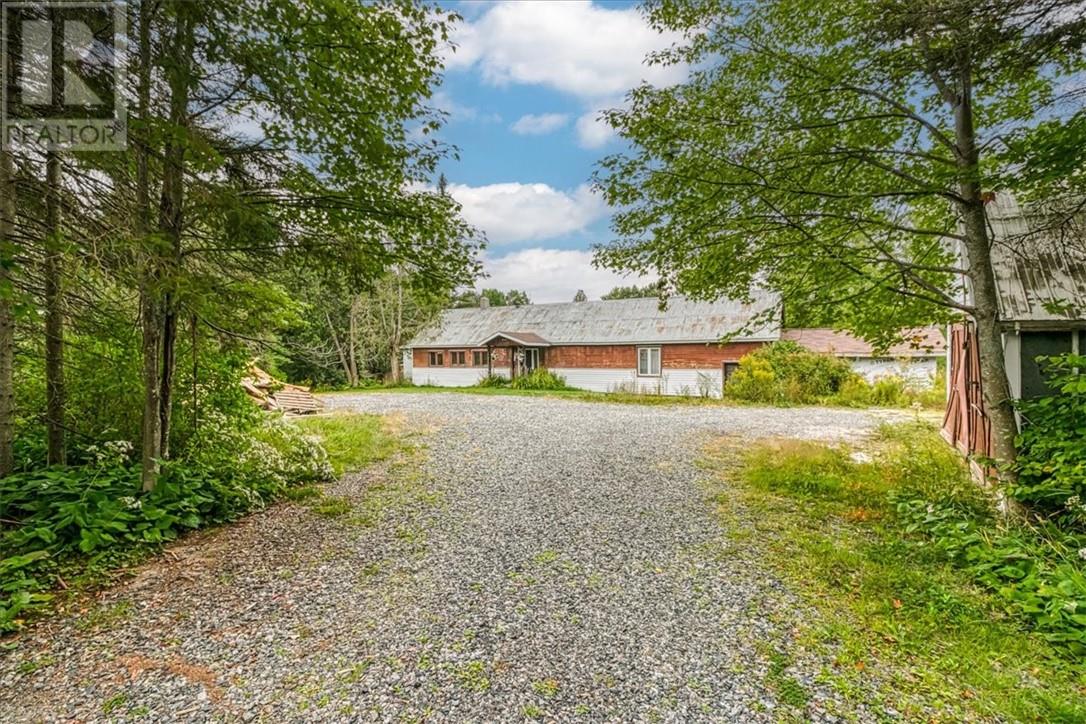 37 Suomi Rd, Greater Sudbury, ON