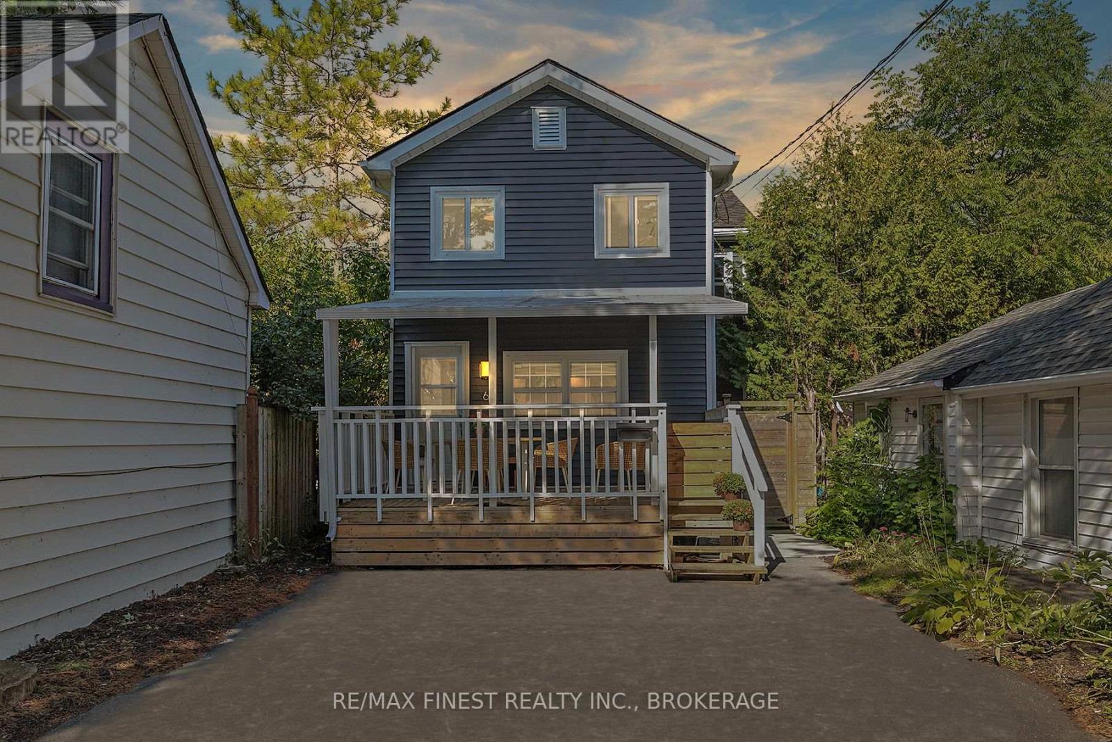 6 Redan St, Kingston, ON K7K 3N2