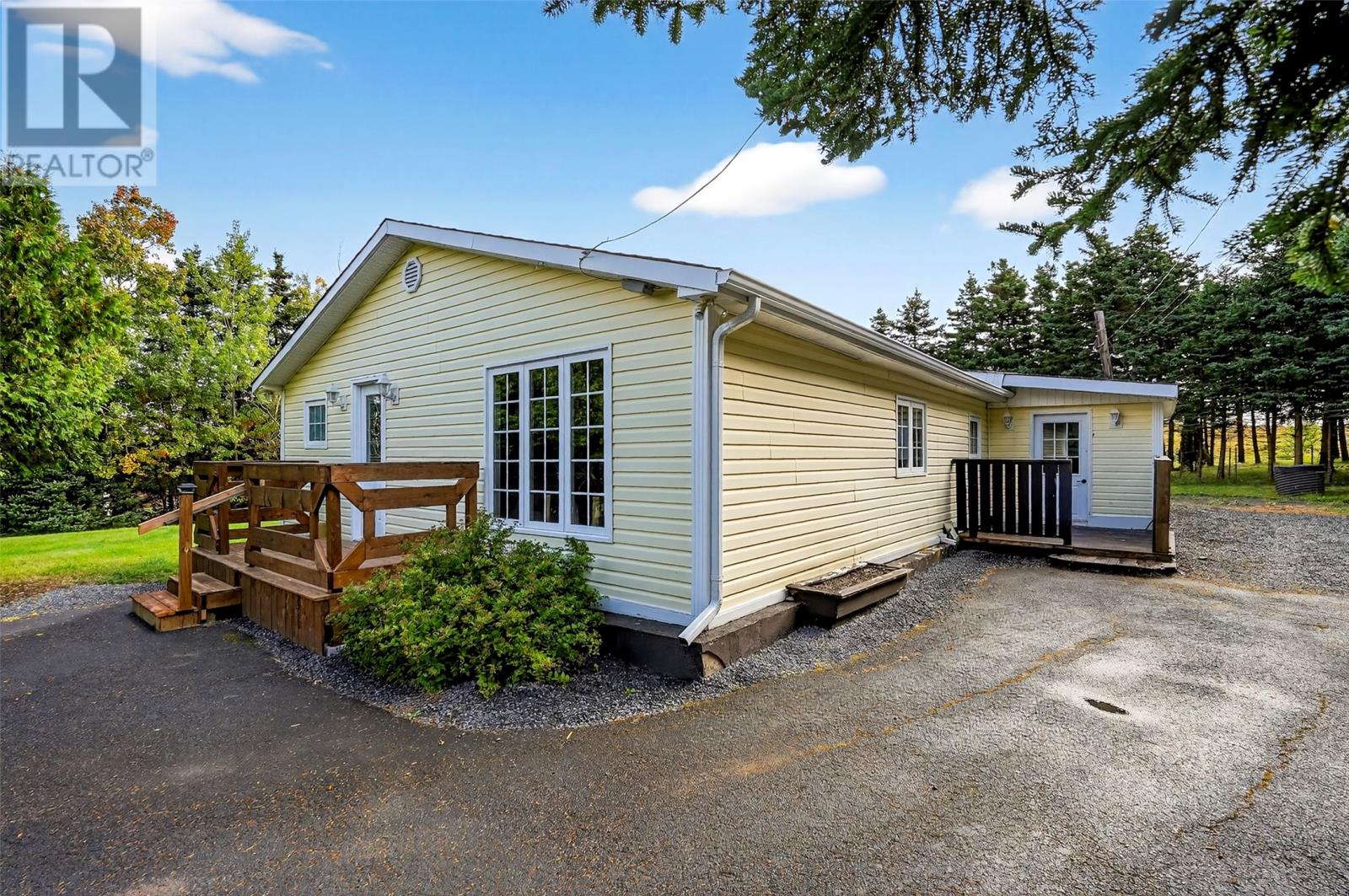 190 Neck Rd, Bay Roberts, NL A0A 1X0
