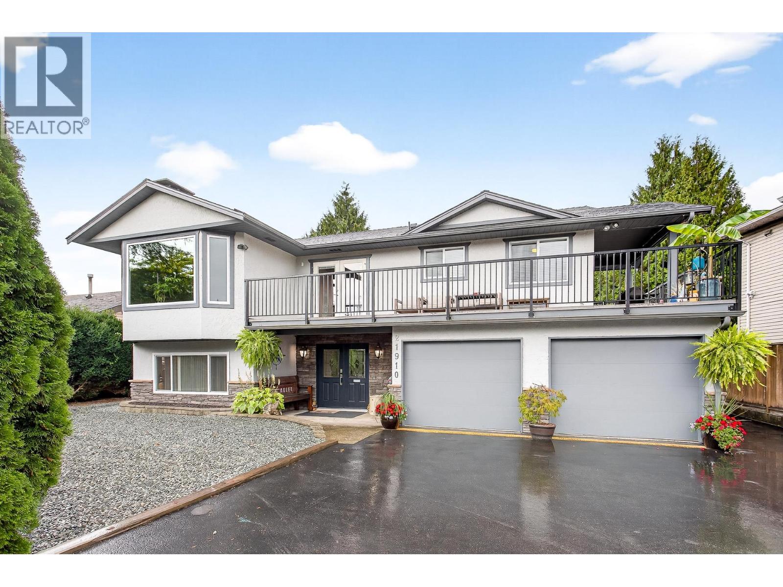 21910 Wicklow Way, Maple Ridge, BC V2X 7W4