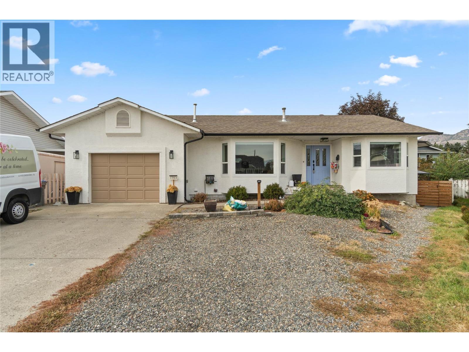 1064 Fleetwood Pl, Kamloops, BC V2B 8J4
