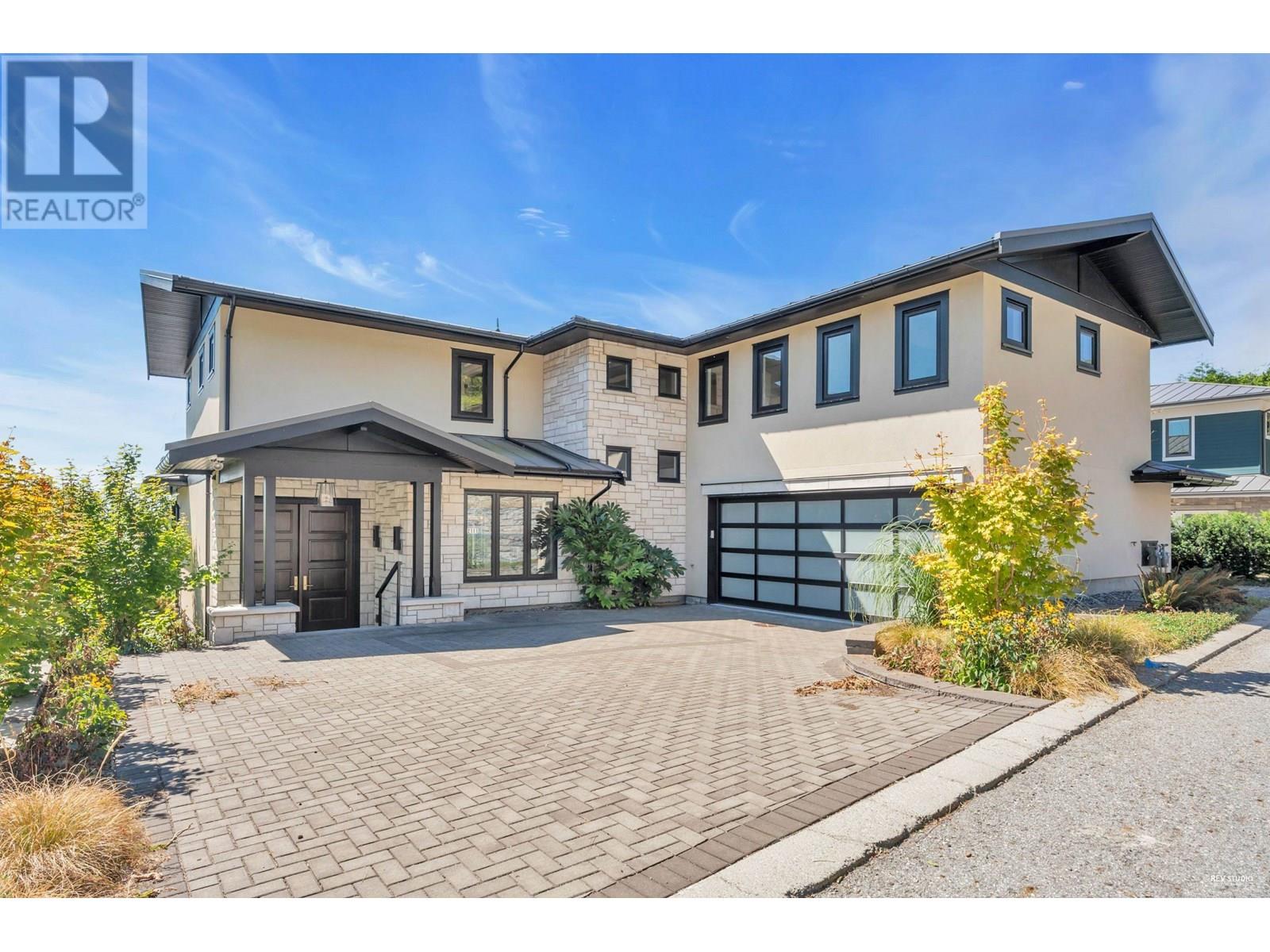 2111 Union Ct, West Vancouver, BC V7S 0B1