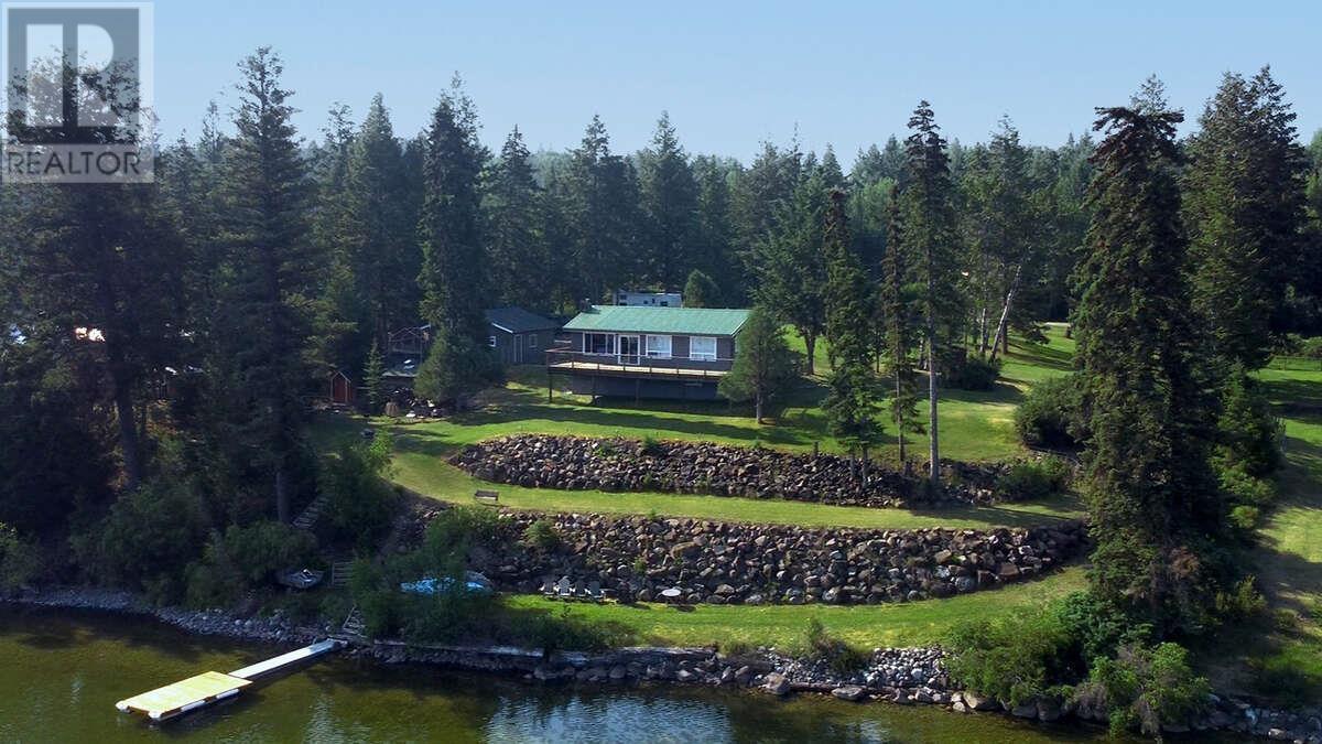4803 Lakeview Rd, Lac La Hache, BC V0K 1T0