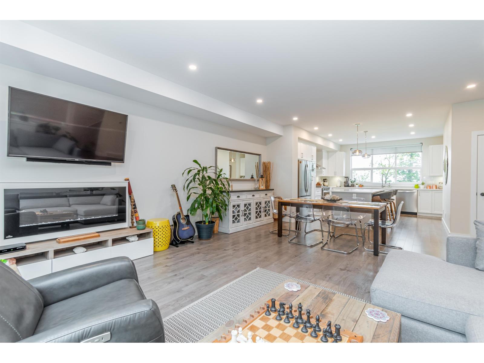 36130 Waterleaf Place Unit 10, Abbotsford, BC V3G 0G5