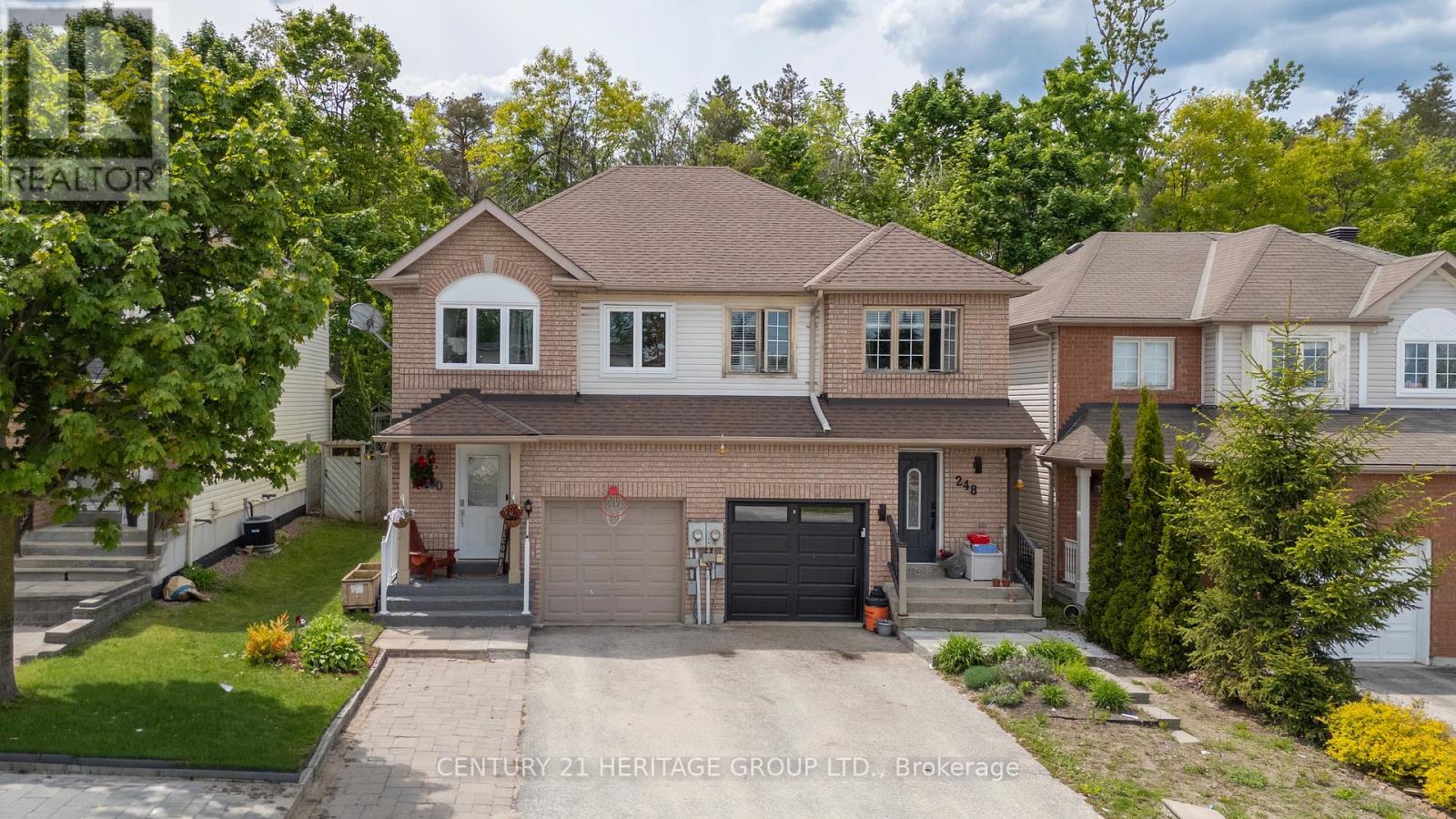 250 Ferndale Dr S, Barrie, ON L4N 8J9