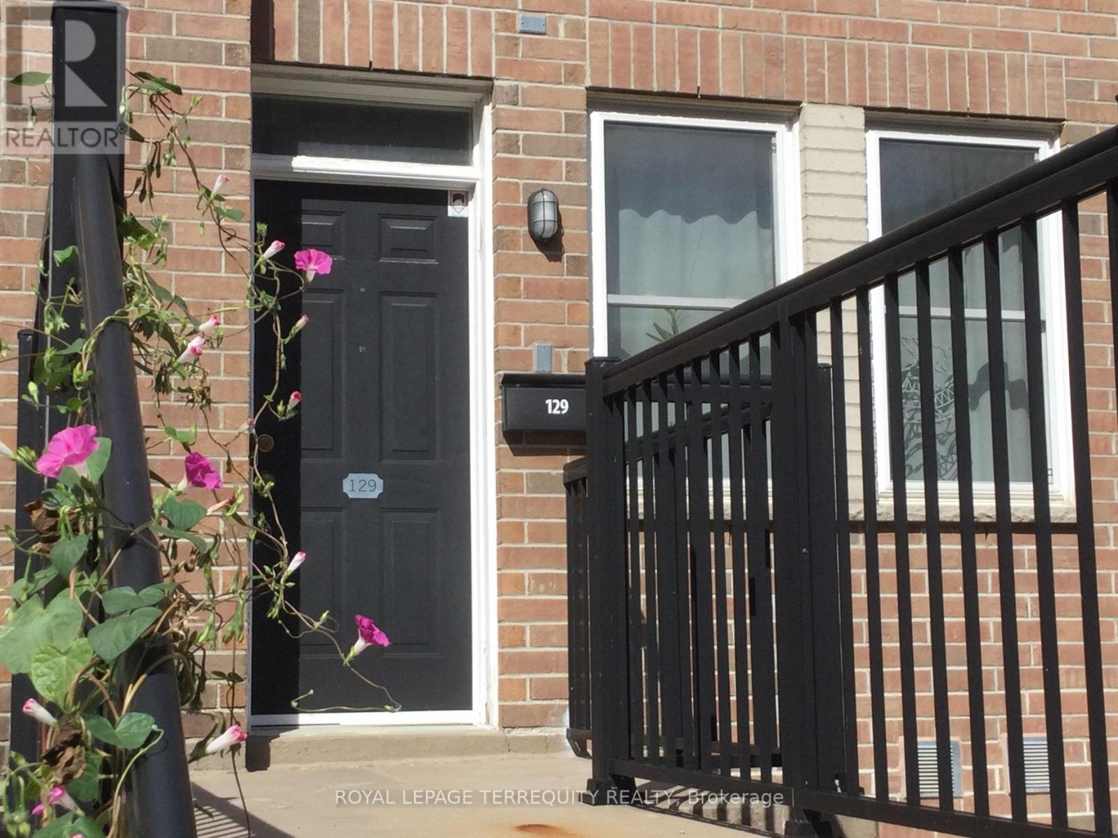 129 760 Lawrence Ave W, Toronto, ON M6A 3E7