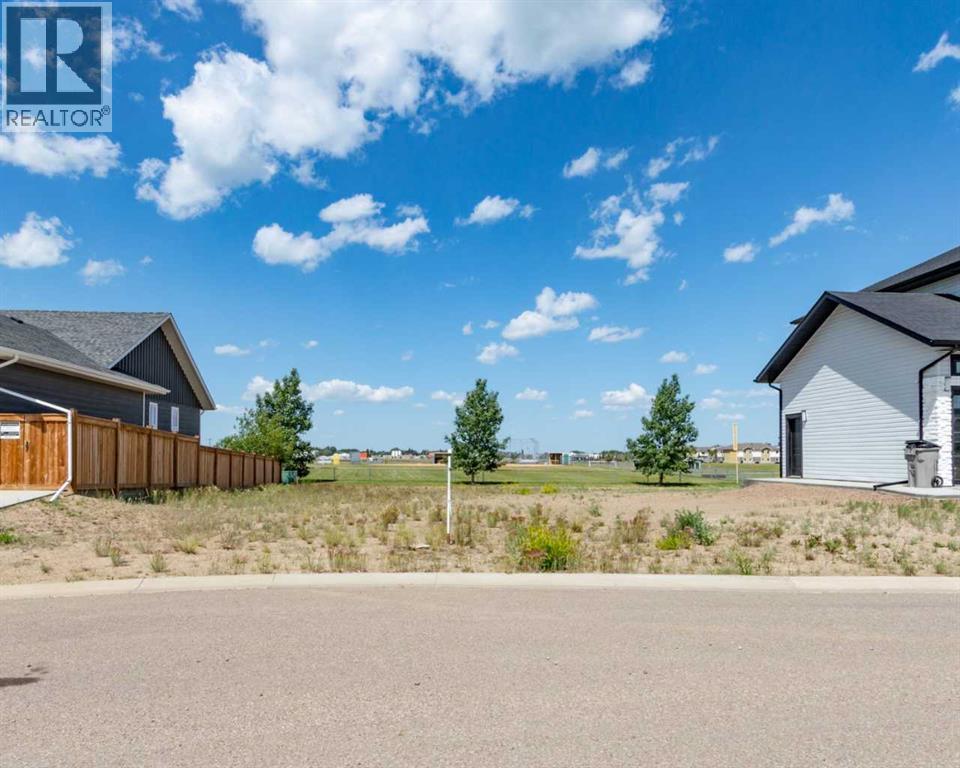 6926 Meadowview Dr, Stettler, AB T0C 2L1