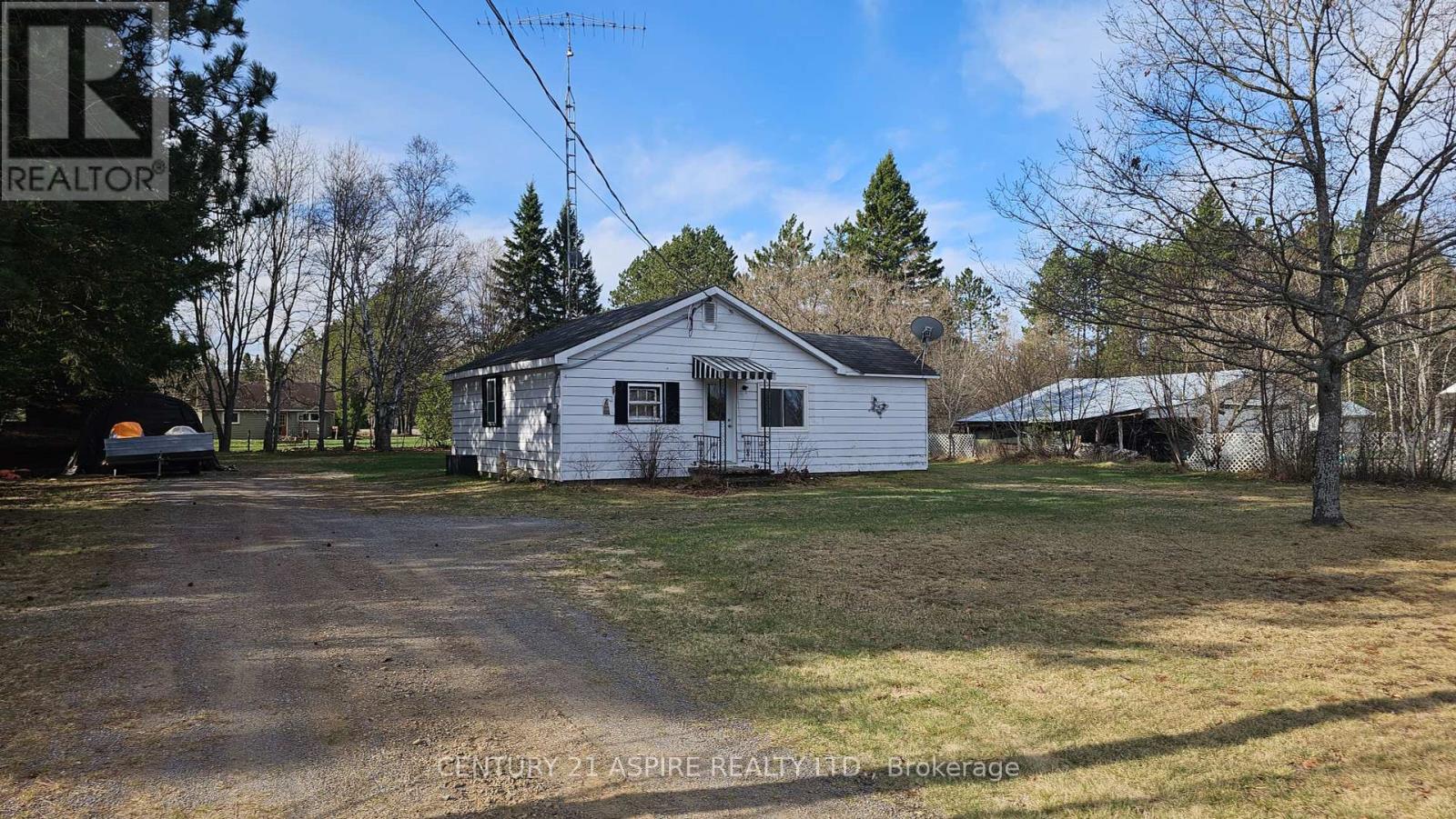 51 Major Lake Rd, South Algonquin, ON K0J 2C0